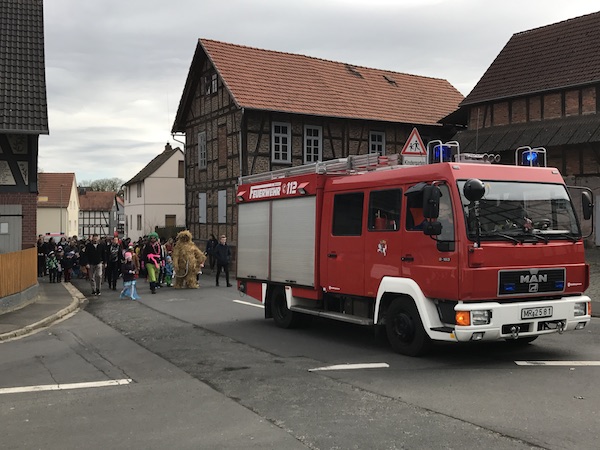 Moischt Helau - Der Strohbär geht um